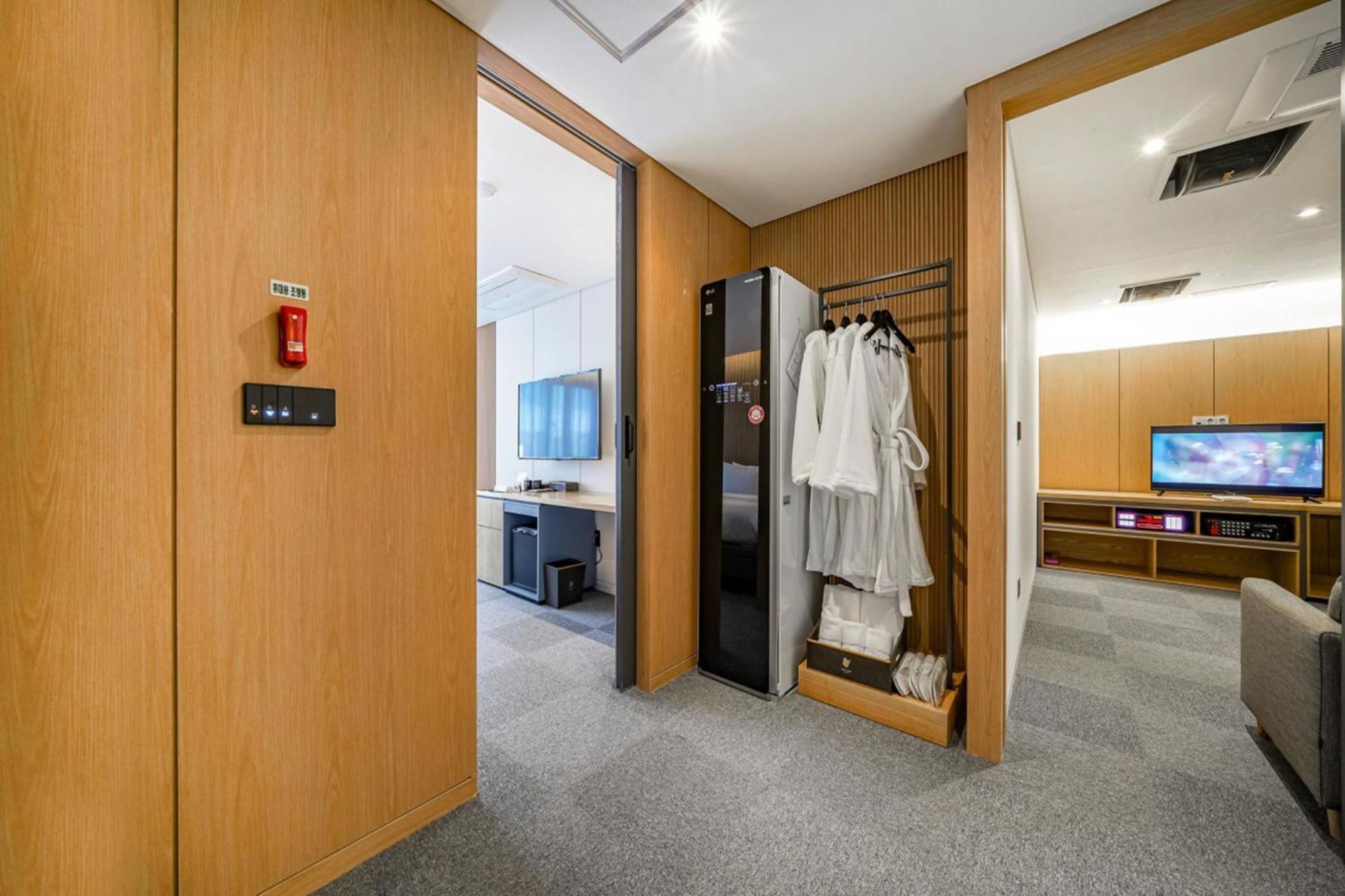 Haeundae The Van Hotel Пусан Екстер'єр фото