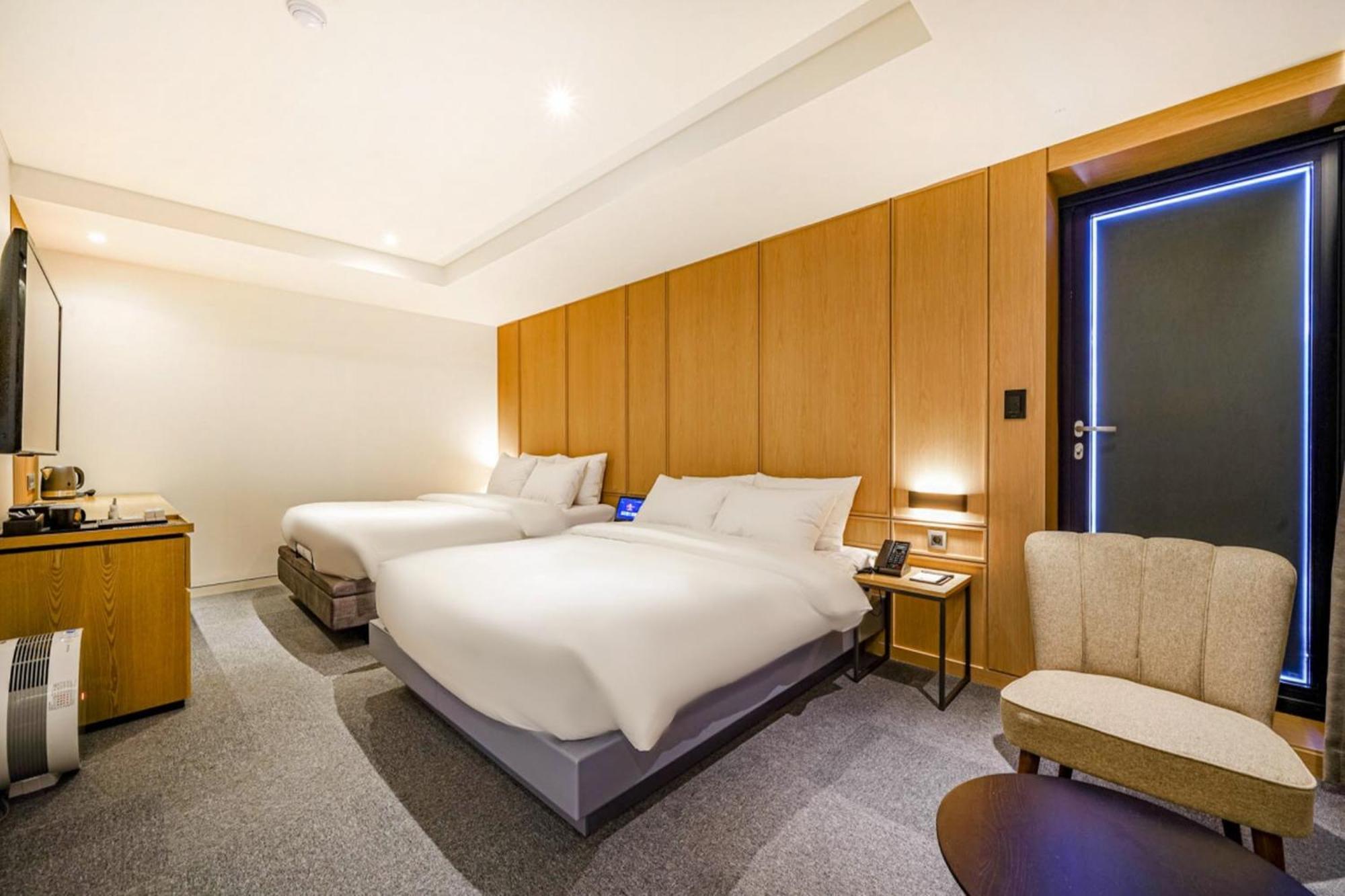Haeundae The Van Hotel Пусан Екстер'єр фото
