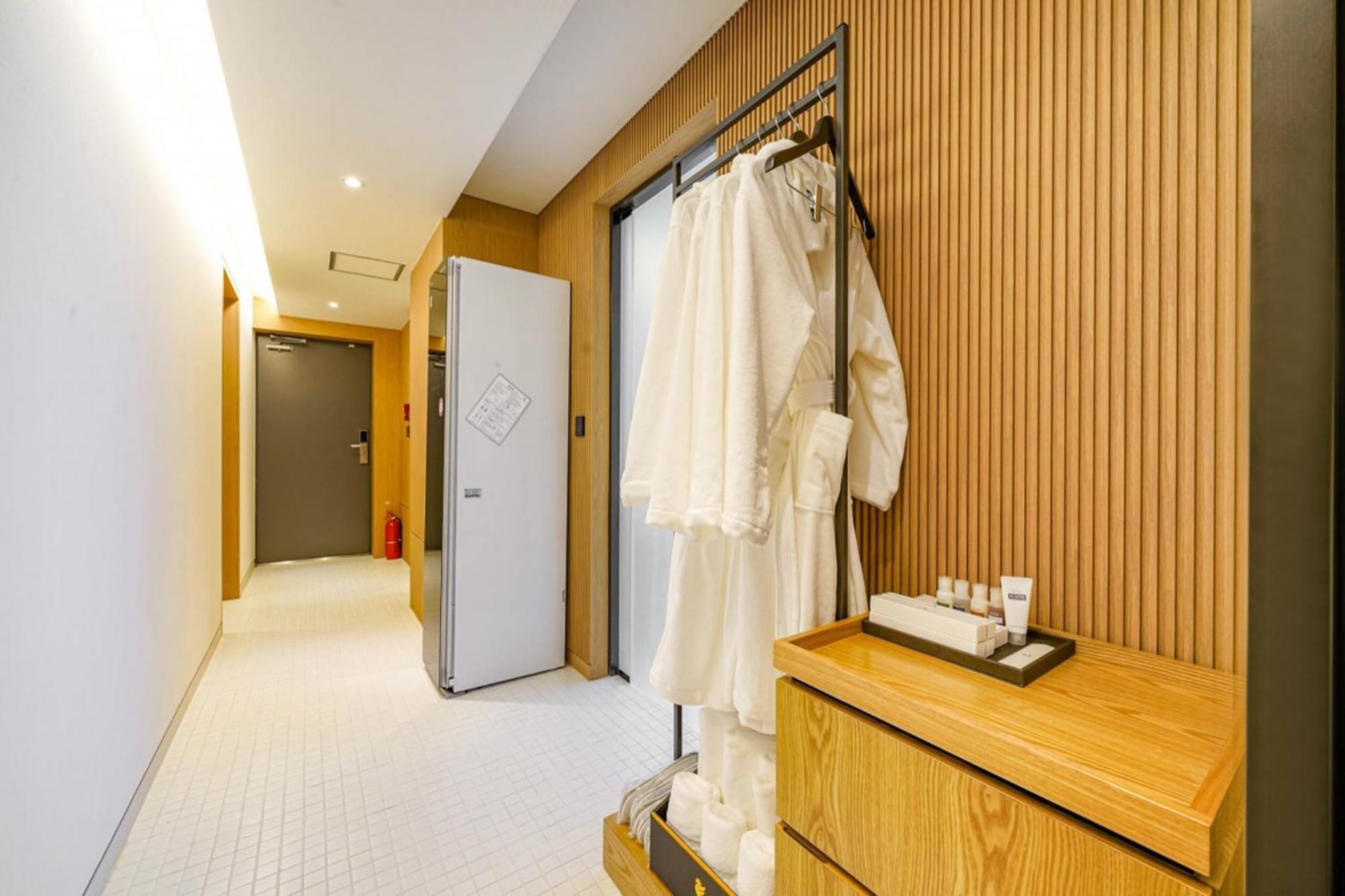 Haeundae The Van Hotel Пусан Екстер'єр фото