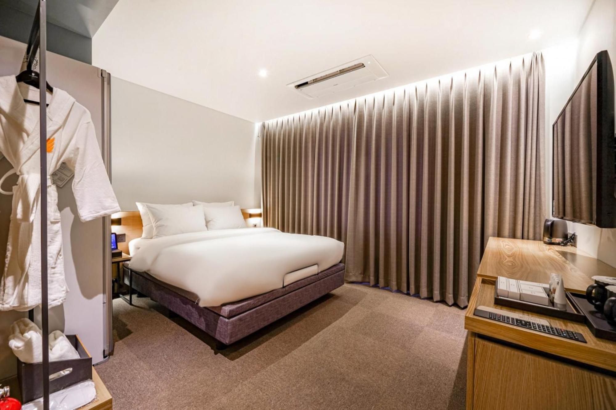 Haeundae The Van Hotel Пусан Екстер'єр фото